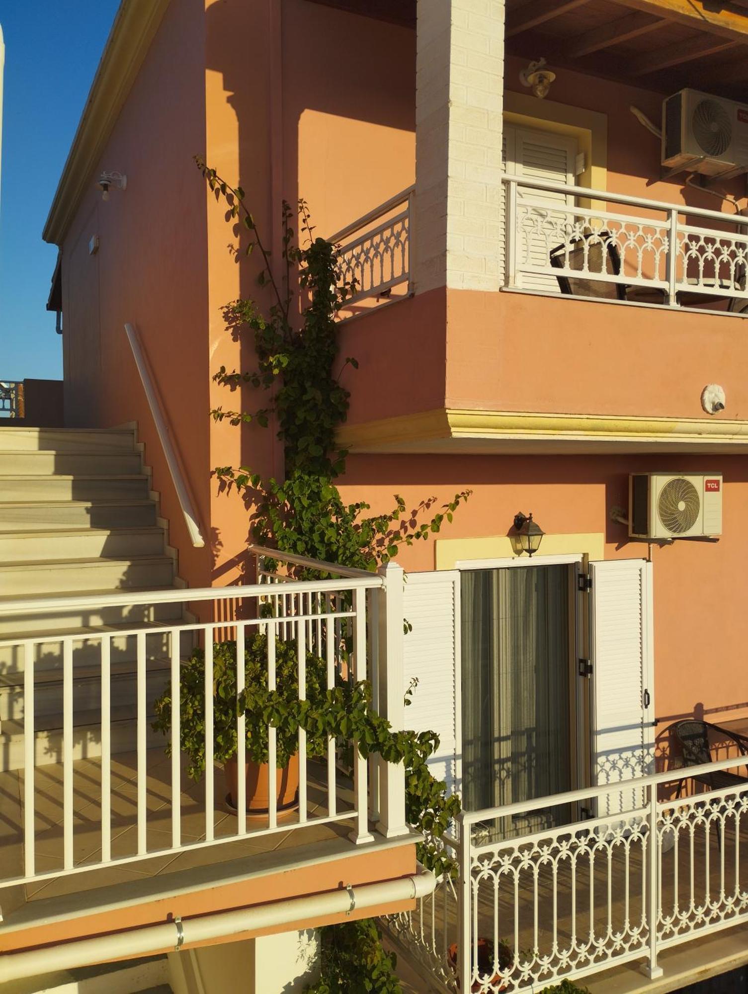 Διαμέρισμα Angelos Apartment's *